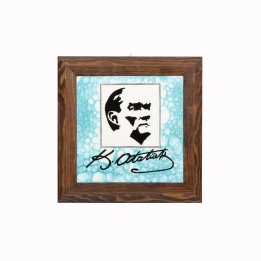 Atatürk Dekorlu Ve İmzalı Çini Tablo Çerçeveli 28x28 Cm